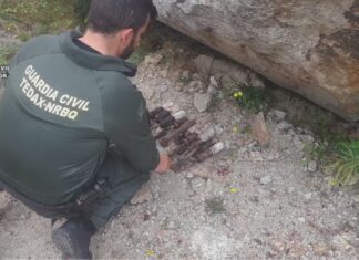 Atopan varios artefactos explosivos da Guerra Civil nun rocho en Noia