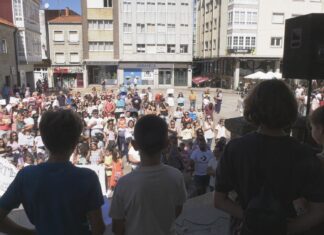 Rianxo sae de novo á rúa para protestar polos recortes en Educación