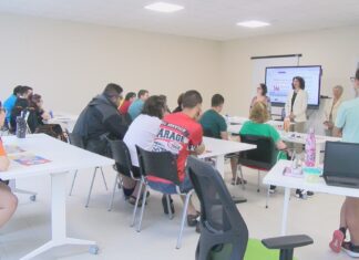 Usuarios de Ambar participan nun curso de prevención de violencias sexuais financiado pola Deputación