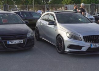 Os motores de 200 coches únicos ruxen en Vilagarcía na segunda concentración Ride’N Nice