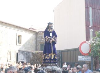 A devoción polo Nazareno congregou na Pobra a milleiros de persoas