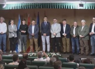 Aguiño celebra por todo o alto o centenario da súa Confraría