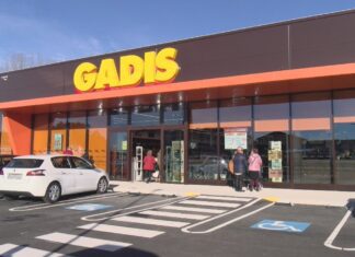 Expectación en Sanxenxo pola apertura dun Gadis de 2.000 metros cadrados