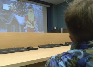 Os nenos de Boiro conectan con Papá Noel por videoconferencia