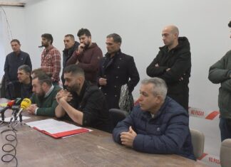 Os traballadores de ENCE denuncian deficiencias na fábrica e ameazan con ir á folga