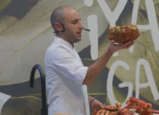 A centola do Grove conquista os padais de Fitur