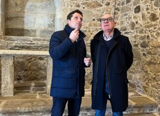 O vicepresente da Deputación supervisa a rehabilitación da capela do Pazo de Goiáns