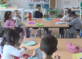 Chamamento para que as familias matriculen á rapazada na unitaria de Aios