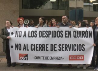 Traballadores do Quirónsalud de Pontevedra mobilízanse contra os despedimentos e o peche da UCI