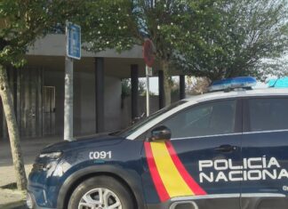 Unha unidade móbil da Policía permitirá renovar o DNI ou pasaporte en Cambados