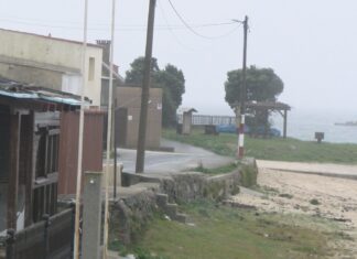 Ribeira avanza na transformación do bordo litoral de Castiñeiras coa remodelación da Amexida