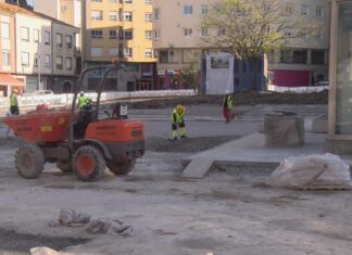 A praza do Centenario podería estar en servizo no mes de abril