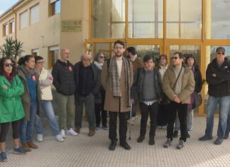 Alumnado da Escola de Idiomas de Pontevedra denuncia que leva un mes sen clase pola baixa do profesor