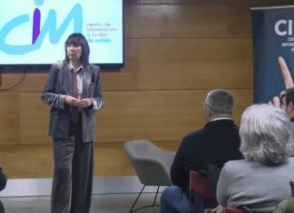 O Salnés toma conciencia da loita contra a explotación sexual da man da activista Mabel Lozano