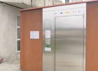 Ribeira estrea dous novos aseos públicos