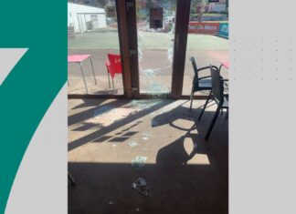 Investigan a autoría dos actos vandálicos cometidos na piscina e no campo de fútbol de Noia