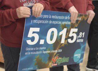 Vegalsa-Eroski doa cinco mil euros a AMICOS procedentes dos programas de reciclaxe