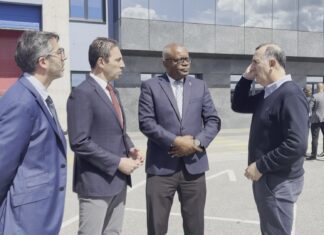 O Ministro de Pesca de Cabo Verde coñece Jealsa