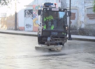 Ribeira reforzará o servizo de limpeza este verán con 5 traballadores