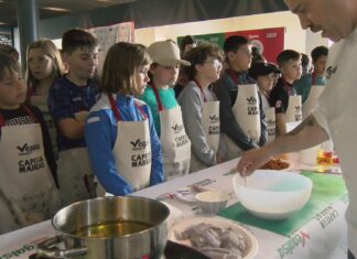 Escolares de Ribeira participan no programa ‘Capitán Mareas’ de Vegalsa-Eroski
