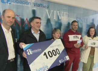 A Asociación de Empresarios de Ribeira entre os 1000 euros á gañadora da campaña do Día da Nai
