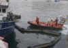 Efectivos de seguridade marítima poñen a proba os seus protocolos nun simulacro no porto de Laxe