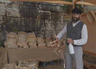 Baión regresa ao pasado coa súa Mostra de Oficios Tradicionais