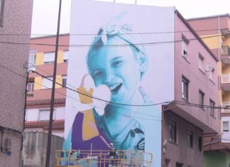 Tres recoñecidos muralistas encherán Ribeira de cor na segunda edición do Festival Salmoira
