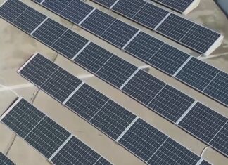 Ribeira avanza na dotación de paneis fotovoltaicos a máis instalacións públicas