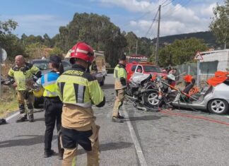 Trasladan en helicóptero a un condutor ferido nun accidente en Rianxo