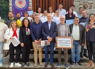 16 mozos e mozas de Moraña, Valga e Portas fórmanse en técnicas forestais e albanelería
