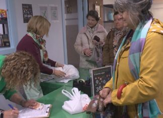 A AECC abre o seu mercado solidario para recadar fondos para as súas actividades e a investigación do cancro