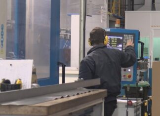 Alta demanda de formación especializada en empresas punteiras de Arousa