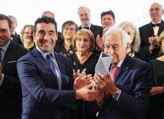 O Premio Otero Pedrayo recoñece o papel da Sociedade Coral Polifónica de Pontevedra como un referente da cultura en Galicia