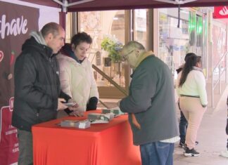 Ribeira avanza na compostaxe coa campaña ‘Ti tes a chave’