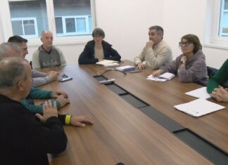 As confrarías trasládanlle a Mar a preocupación pola alta mortaldade de marisco