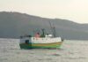 Rescatados os seis tripulantes dun pesqueiro afundido na ría de Muros