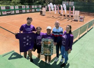 Arranca en Ribeira o V Torneo de Tenis en Terra Batida A Devesa
