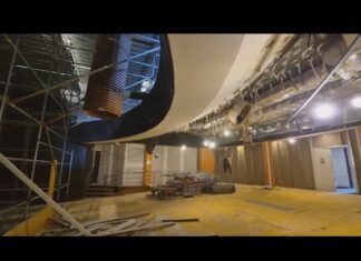 O falso teito do Teatro Principal reconstruirase por completo con madeira en lugar de escaiola
