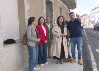 A deputada provincial de Plans supervisa en Outes varias obras do POS