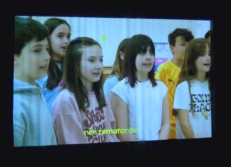 Escolares de Ribeira aprenden valores a través da música na segunda edición de DiVersos