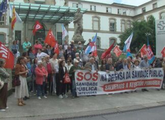 Concentracións en Pontevedra e O Salnés alertando do aumento das listas de agarda