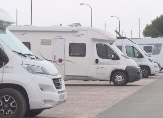 A Illa instala lectores de matrículas no Bao para que as autocaravanas cumpran co máximo de 24 horas