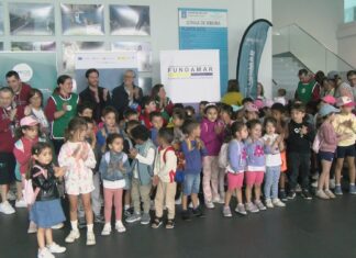 Bota a andar o Labmar II cunha xornada ambiental para escolares en Ribeira