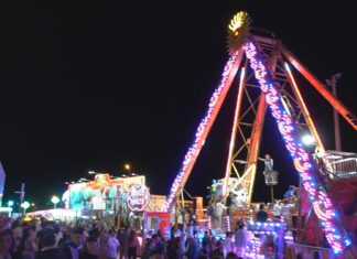 Ribeira quenta motores para as súas festas de verán