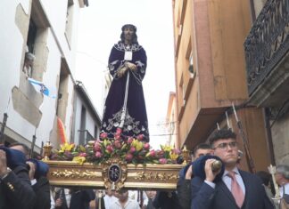 A Pobra presenta un cartel de luxo para o Nazareno