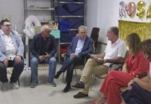 O conselleiro de Sanidade visita a Unidade de Condutas Aditivas de Noia