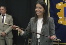 Goberno e oposición fan balance un ano despois da moción de censura en Ribeira