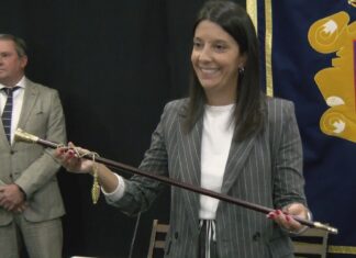 Goberno e oposición fan balance un ano despois da moción de censura en Ribeira