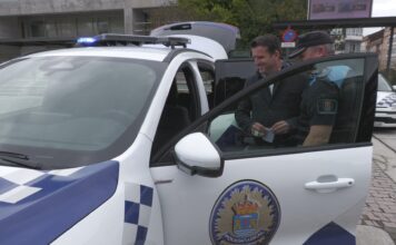 Boiro incorpora dous novos vehículos para a Policía Local e a recollida de residuos